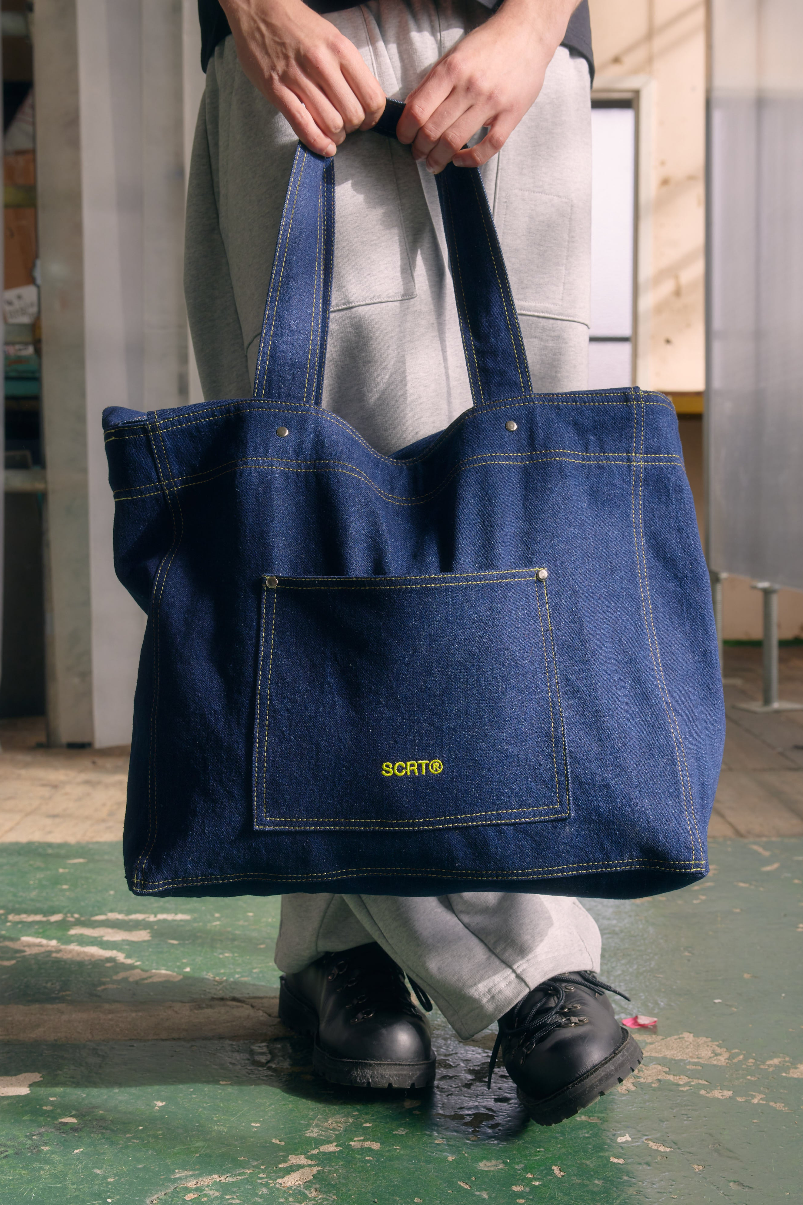 BTS RM ナムジュン Indigo デニムトートバッグ 公式 インディゴ 新品未使用】BTS RM ナム INDIGO インディゴ デニム トート