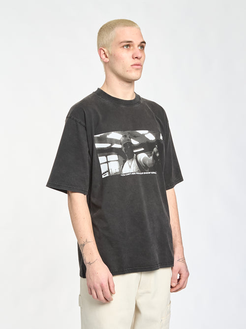Faceless Killer T-Shirt – Pigmentgefärbtes Schwarz