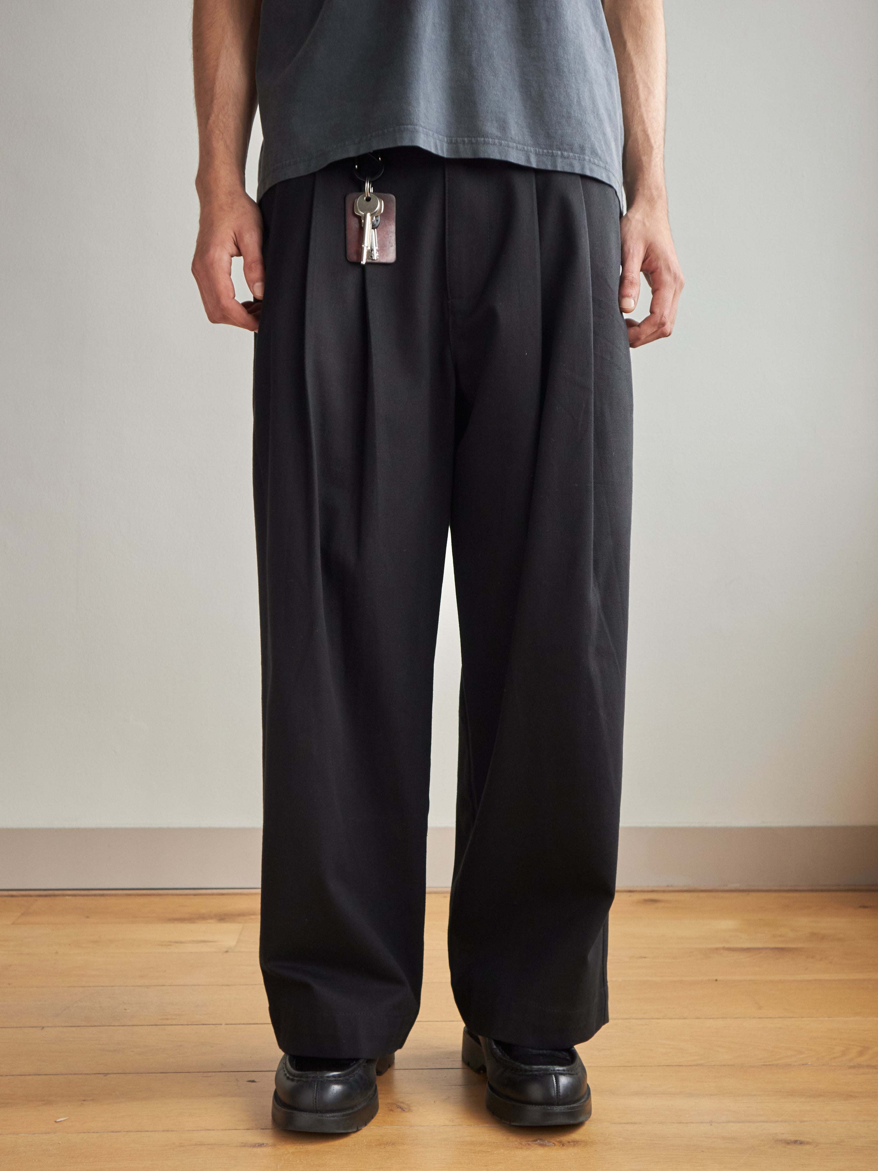 Triple Pleat Trouser - Black – SCRT